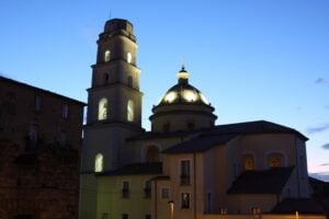 La cattedrale dedicata a San Pantaleone a Vallo della Lucania