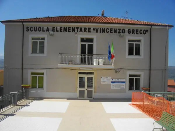 Scuola Vincenzo Greco di Controne