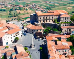 Castello Macchiaroli