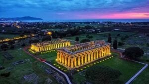 Templi di Paestum di notte