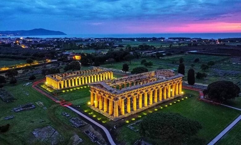 Templi di Paestum di notte