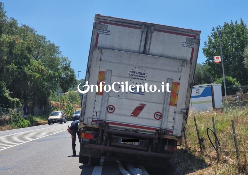 Incidente sulla Cilentana, nei pressi dello svincolo Vallo della Lucania