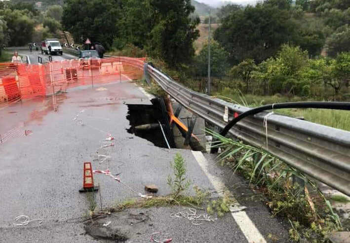 Il ponte sul fiume Bussento a Policastro