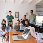 Ragazzi a lavoro