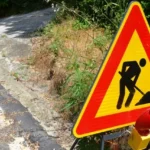 Cartello frana su strada