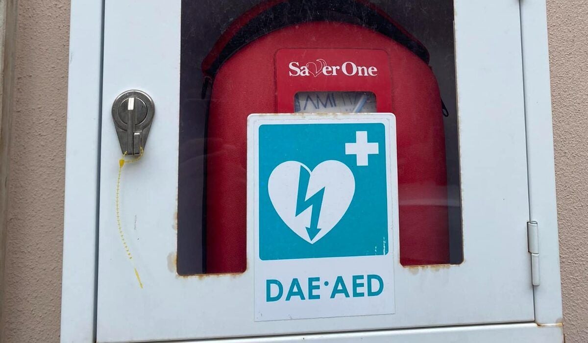 Defibrillatore Controne