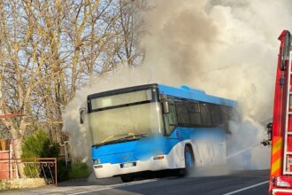 Autobus fiamme