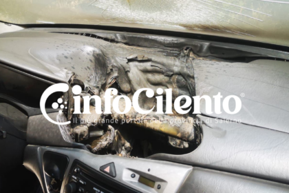 Auto in fiamme