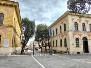 Piazza della repubblica- scuola Vincenzo Giudice