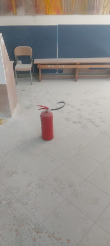 Vandali scuola Landolfi