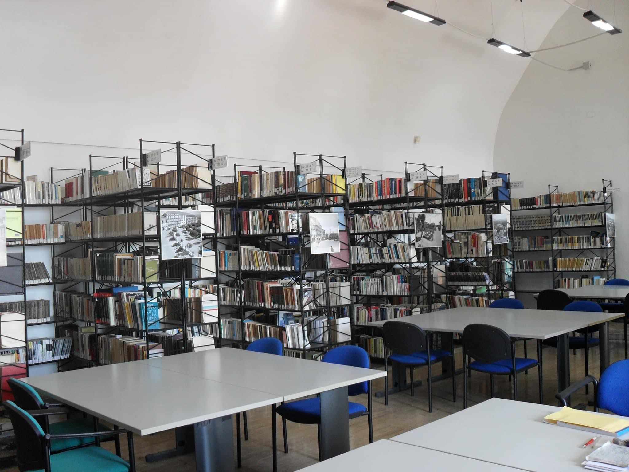 Biblioteca Eboli