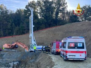 Operaio cade in un pozzo a Macerata