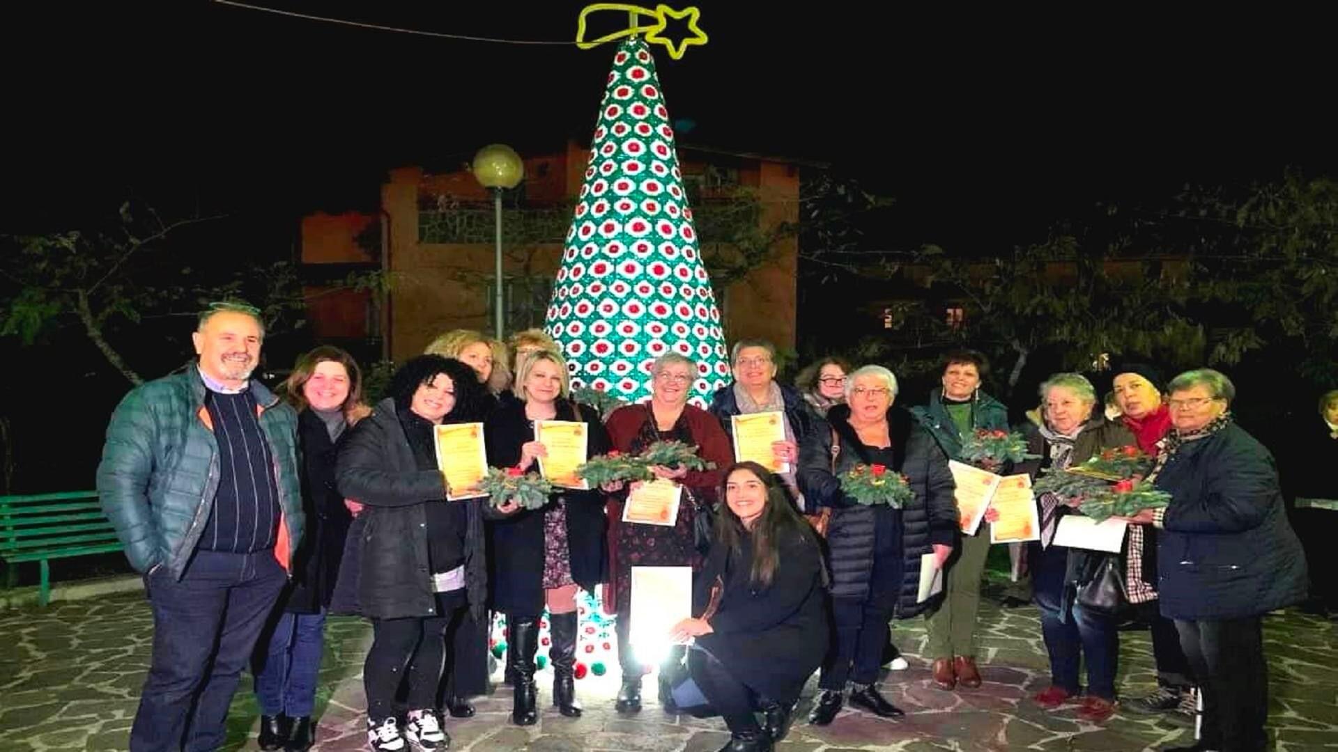 Altavilla albero di Natale all'uncinetto