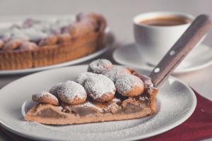 crostata di amaretti