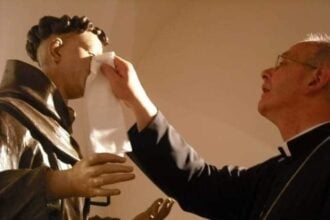 Miracolo Sant'Antonio Polla Lacrime