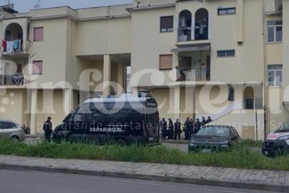 Carabinieri in via Taverne