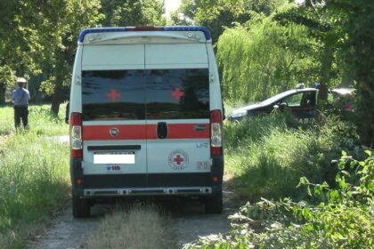 Ambulanza e carabinieri