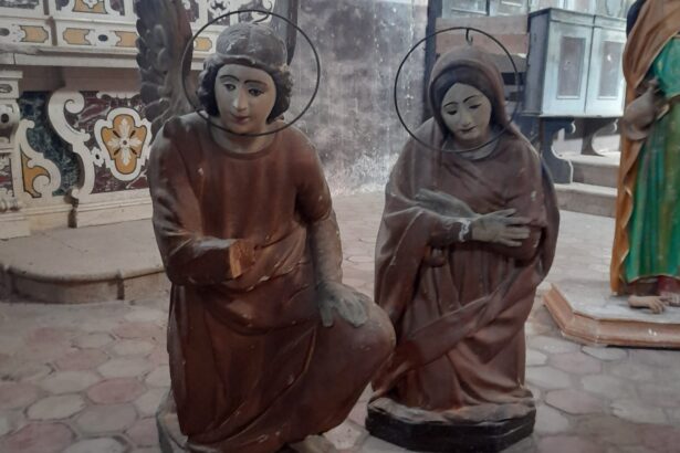 Statue San Giovanni Da Nola