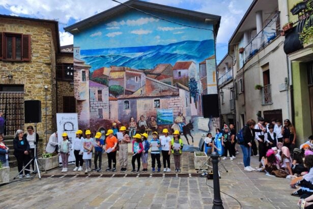 Piano Vetrale, una fiaba tra i murales