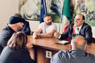 Postiglione, ricoscimento per la star dei social Marione