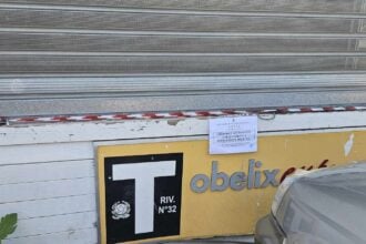 Eboli, sigilli al bar della stazione