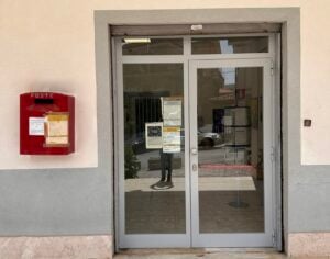 Ufficio postale Lustra
