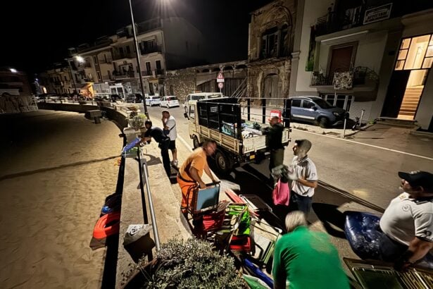 Castellabate, sequestrati ombrelloni