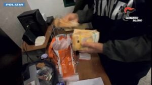 Polizia, sequestro denaro