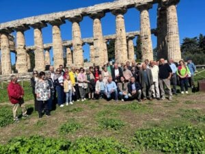Anziani in gita a Paestum