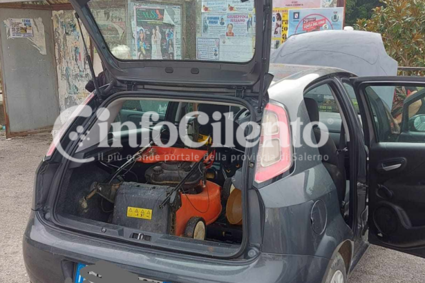 Roccadaspide, auto rubata