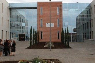 Istituto Ferrari, Battipaglia