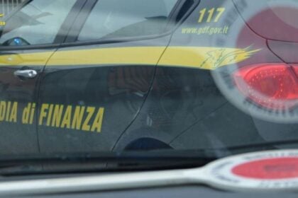 Finanza, macchina