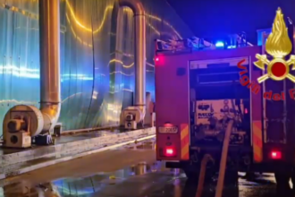 Incendio, impianto compostaggio Salerno