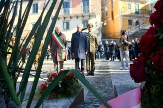 Castelnuovo di Conza, sindaco e Gasparri