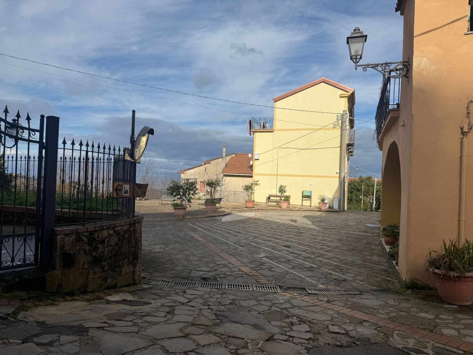 Laureana piazza