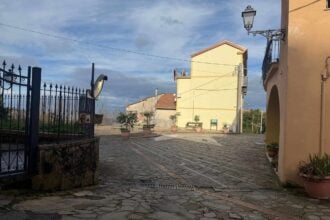 Laureana piazza
