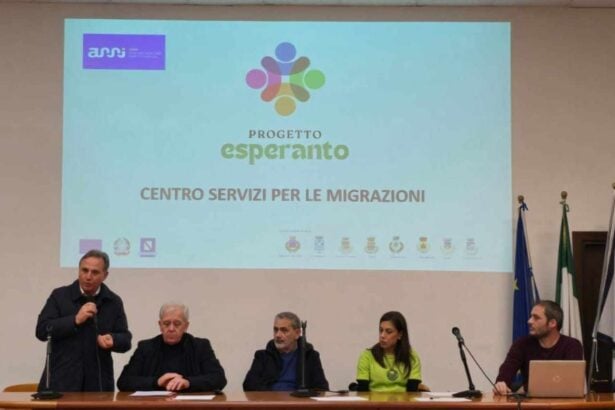 Eboli, centro servizi migrazione