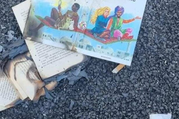 Battipaglia, libri bruciati