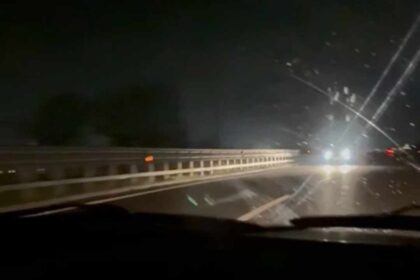 Auto contro mano