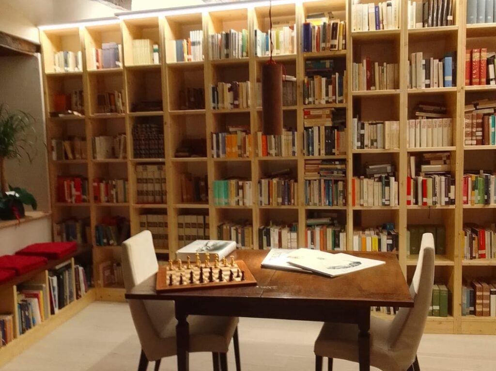 Biblioteca Gioi