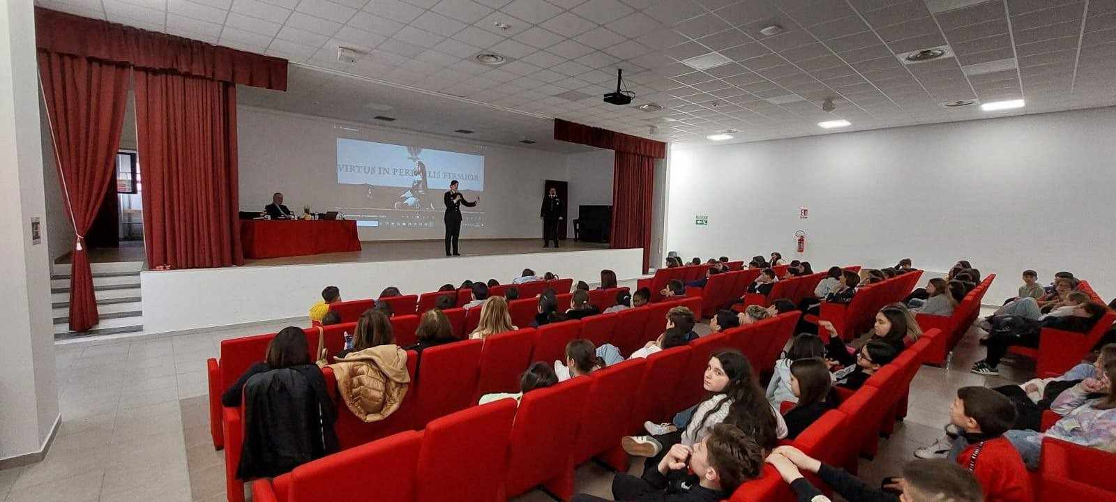 Polla incontro Carabinieri scuole