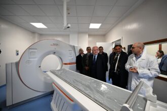 Vincenzo De Luca, ospedale Vallo