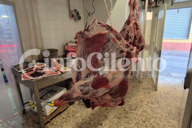 Eboli sequestro carne