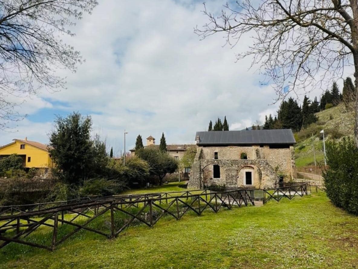 Padula, Battistero
