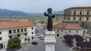 Teggiano, obelisco San Cono