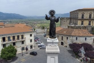 Teggiano, obelisco San Cono