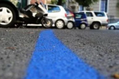 Strisce blu