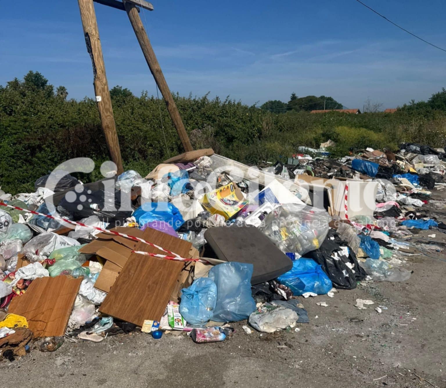 Eboli, discarica abusiva