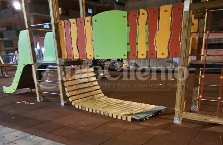 Eboli, parco giochi