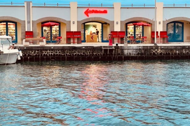 Molo Acciaroli, Feltrinelli